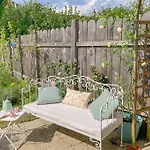 Apartment Le Jardin Des Delices Charming House In *