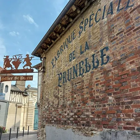 Le Jardin Des Delices Charming House In Apartment Troyes