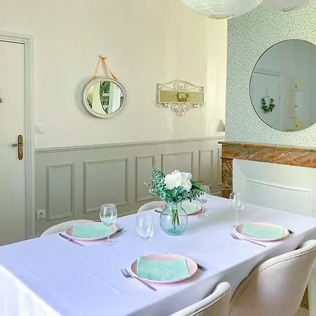 Le Jardin Des Delices Charming House In Διαμέρισμα