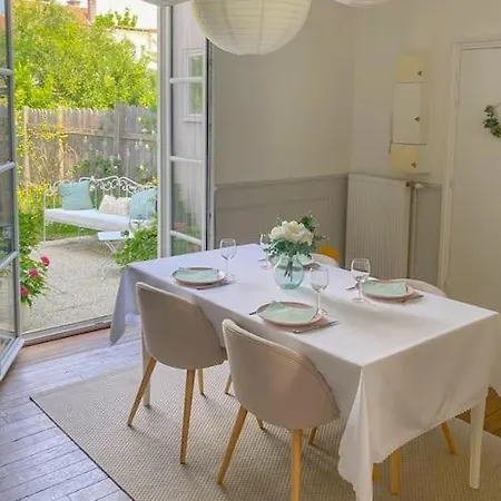 Le Jardin Des Delices Charming House In Troyes
