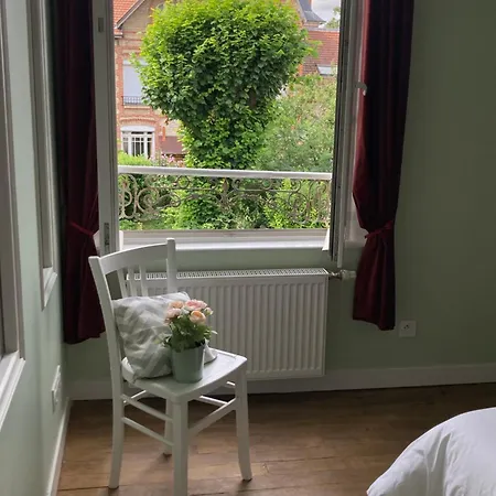 Apartment Le Jardin Des Delices Charming House In Troyes